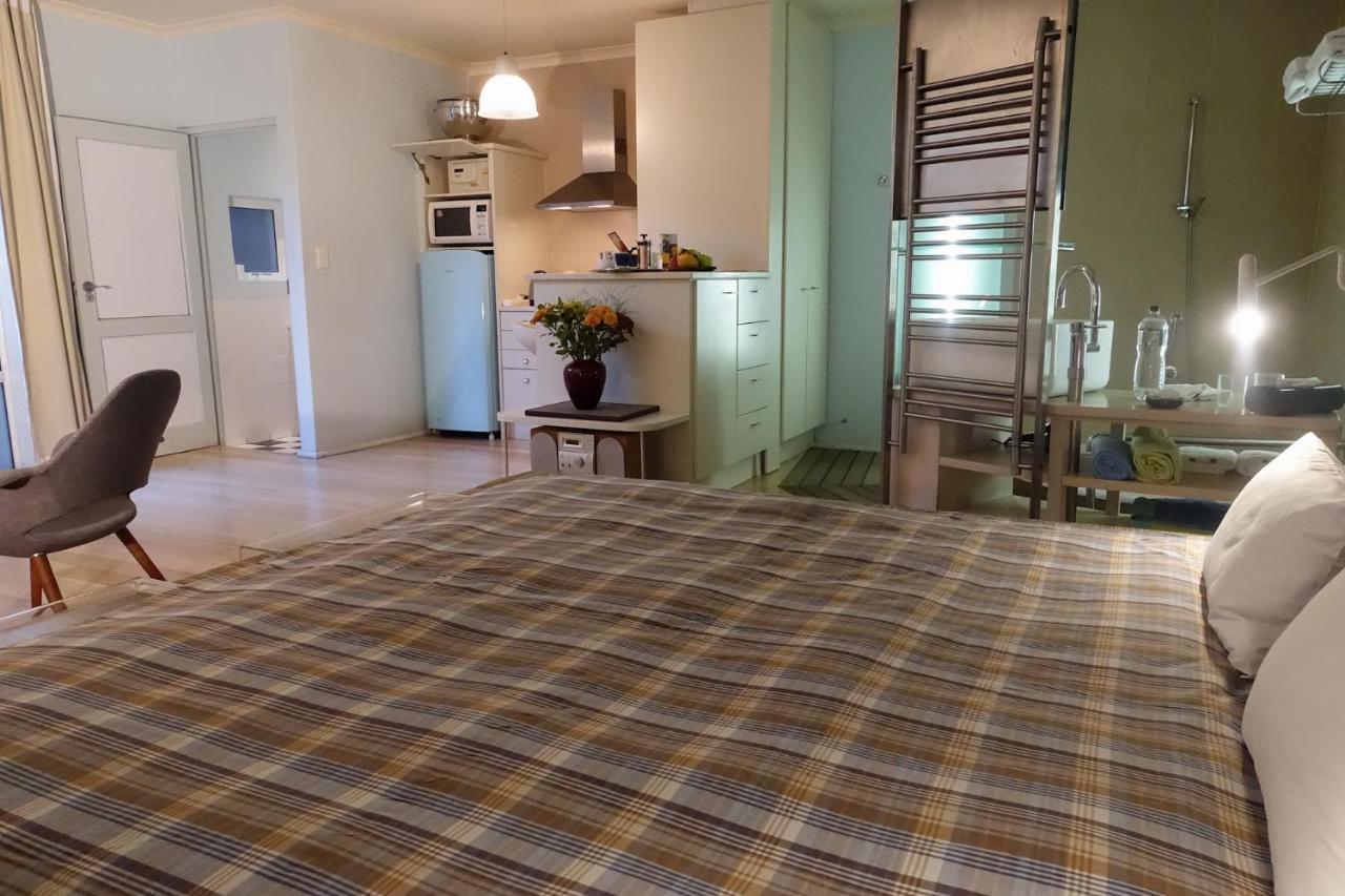 Rosedene Lodge - 24H Solar With Pool And Garden เคปทาวน์ ภายนอก รูปภาพ
